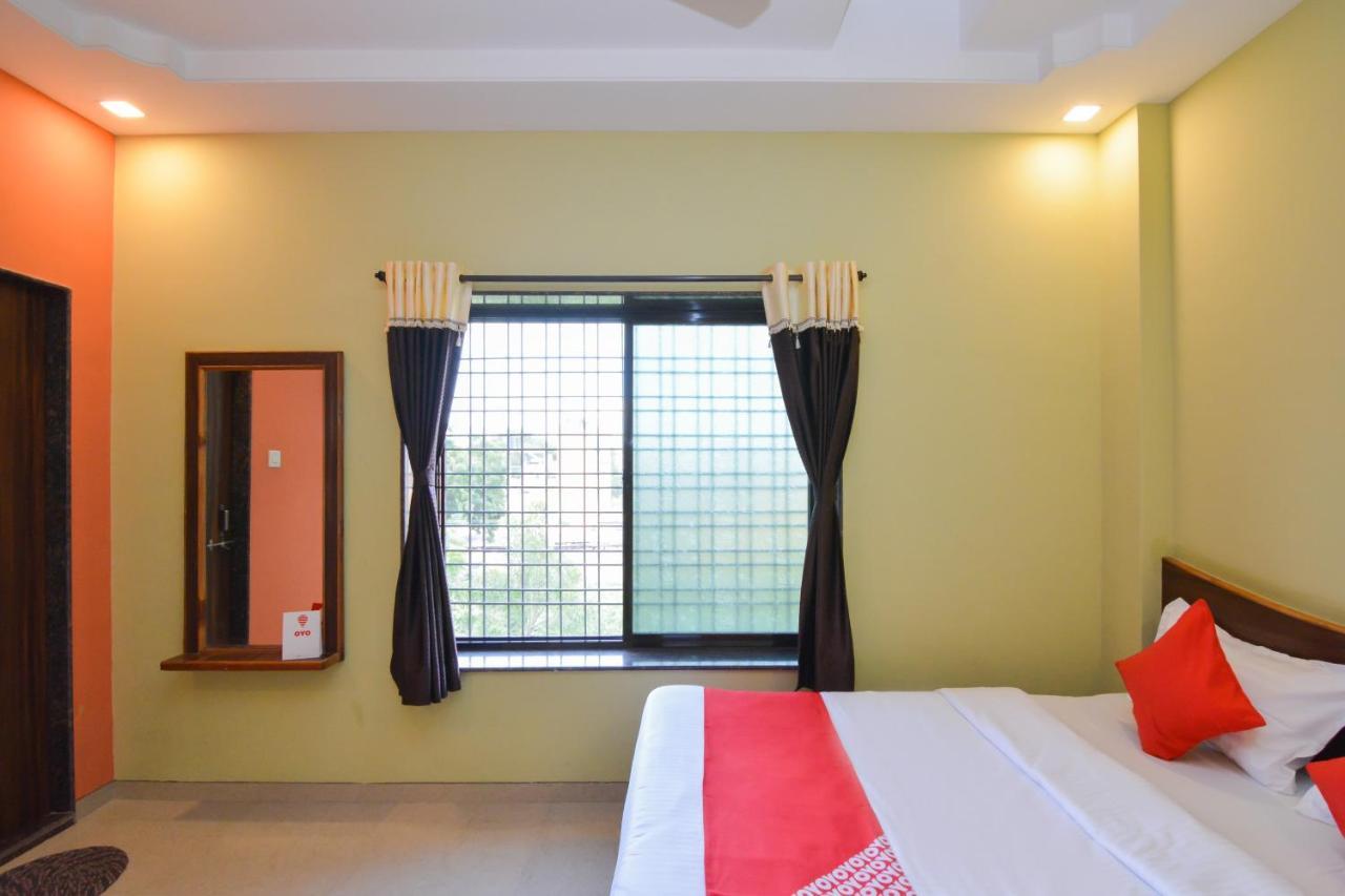 Sukrangu Palace Hotel Shirdi Ngoại thất bức ảnh