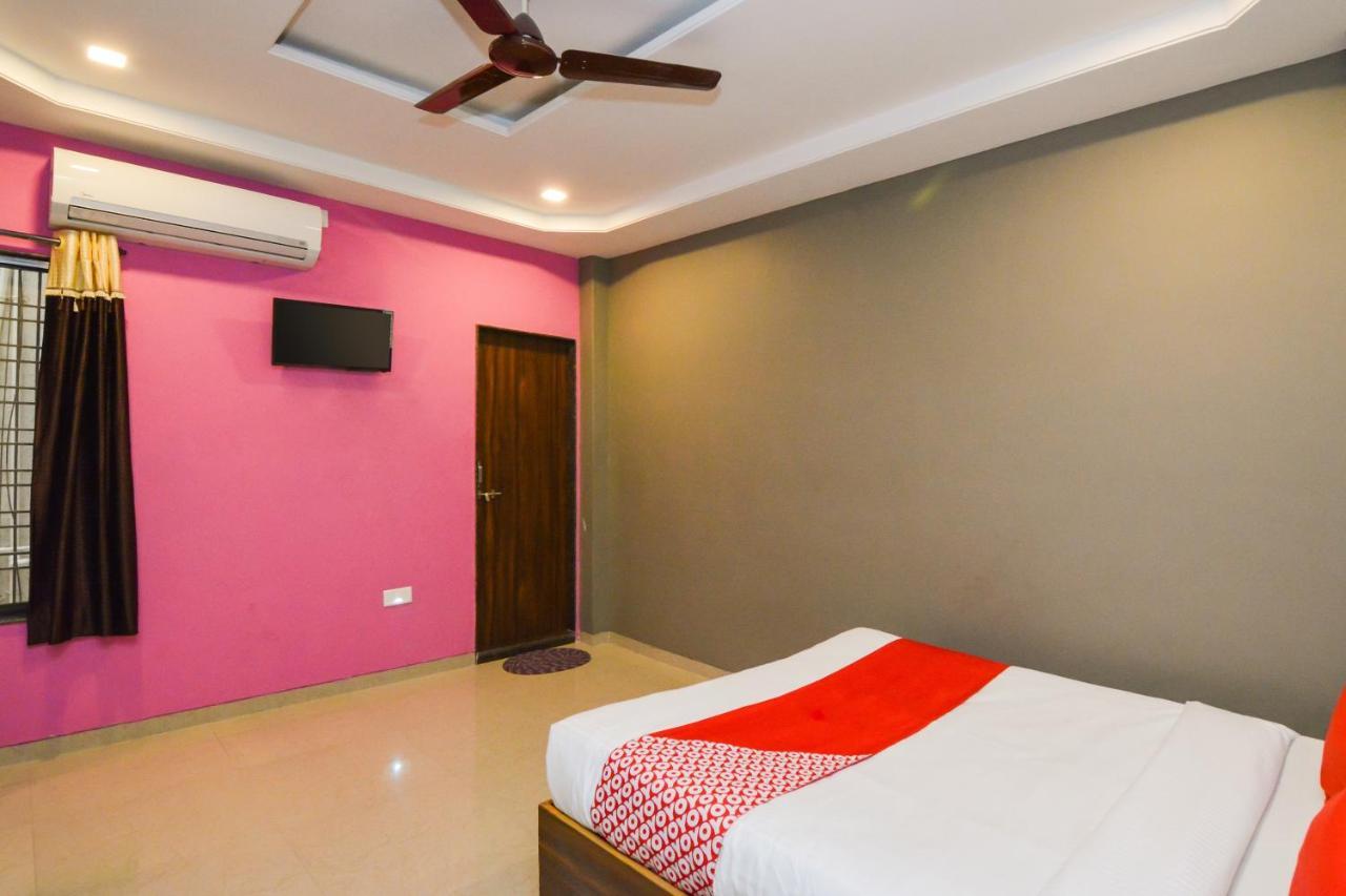 Sukrangu Palace Hotel Shirdi Ngoại thất bức ảnh