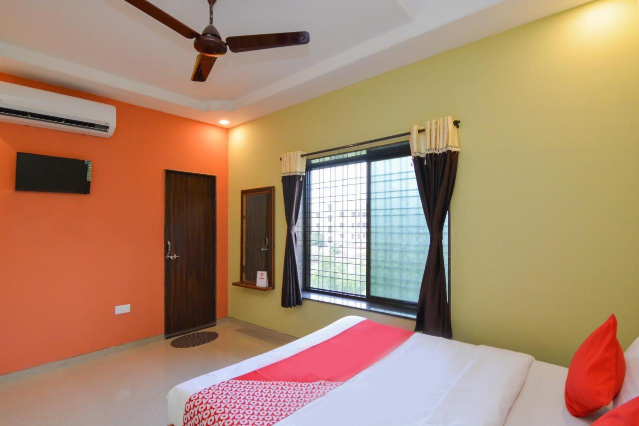 Sukrangu Palace Hotel Shirdi Ngoại thất bức ảnh