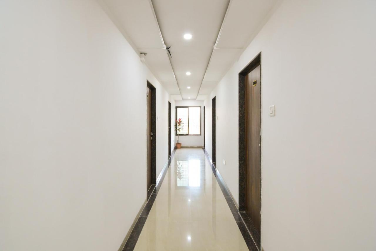 Sukrangu Palace Hotel Shirdi Ngoại thất bức ảnh