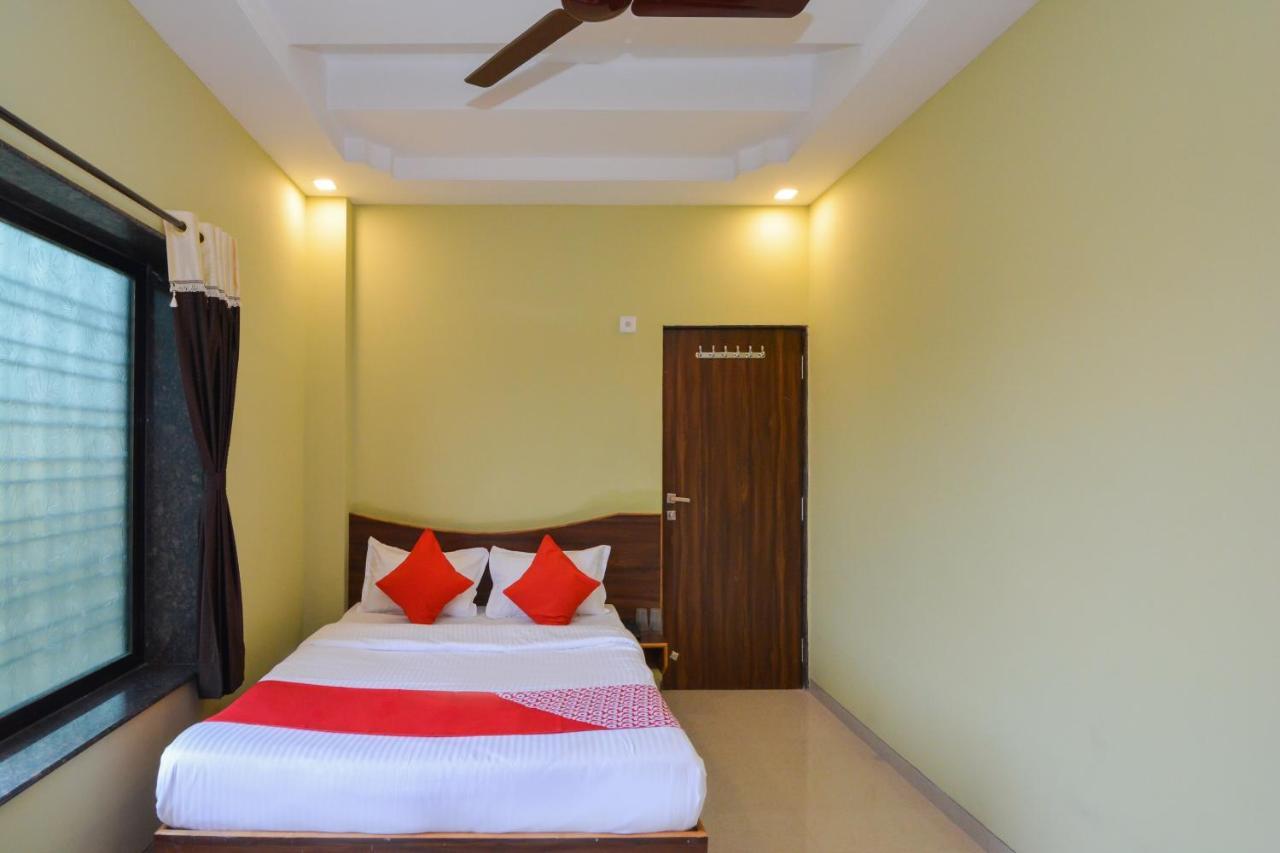 Sukrangu Palace Hotel Shirdi Ngoại thất bức ảnh