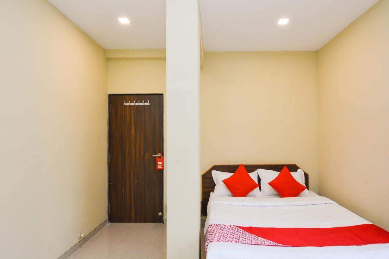 Sukrangu Palace Hotel Shirdi Ngoại thất bức ảnh