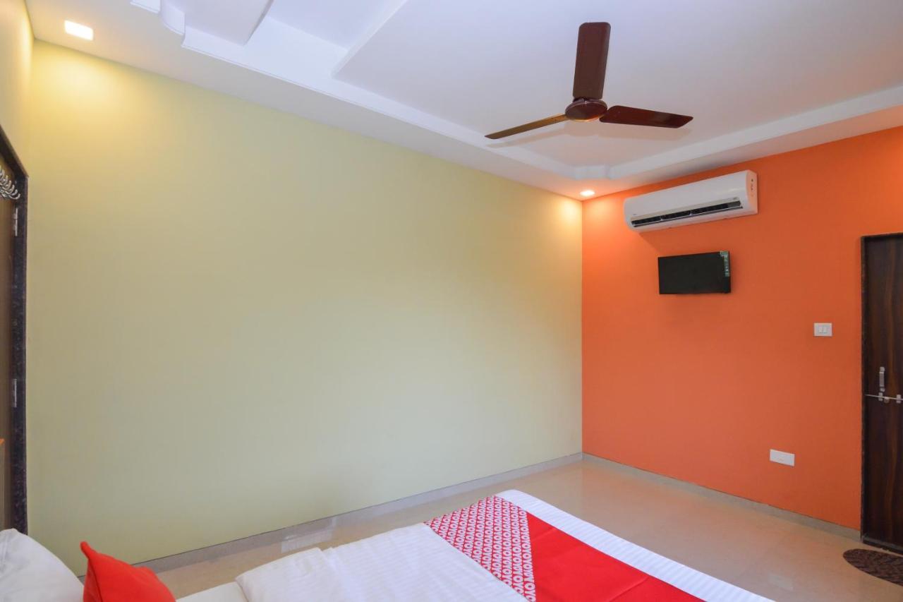 Sukrangu Palace Hotel Shirdi Ngoại thất bức ảnh